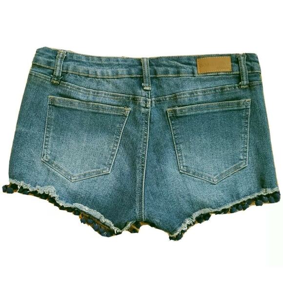 Ocean Drive Clothing Co Cut Off Shorts Pom Tassle Juniors Sz 5 - Picture 6 of 6